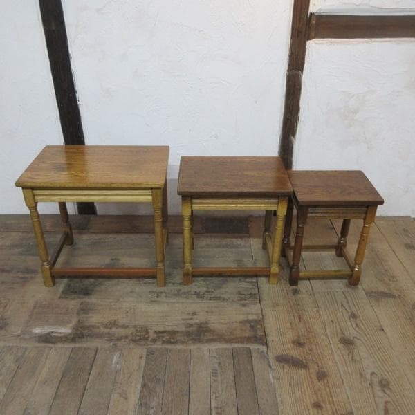 イギリス アンティーク 家具 ネストテーブル サイドテーブル 3台組 6078e