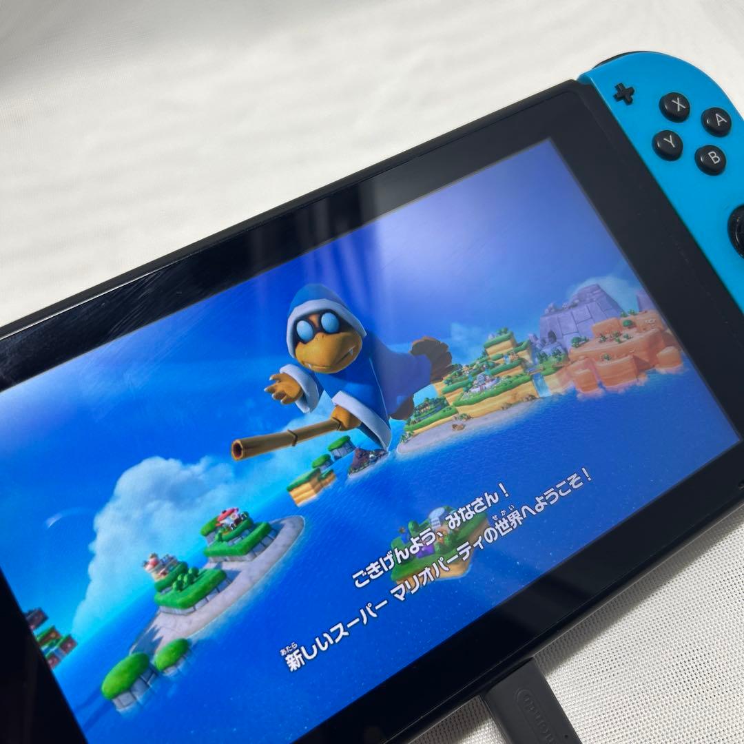 Nintendo Switch 初期型　Joy-Conブルーレッド