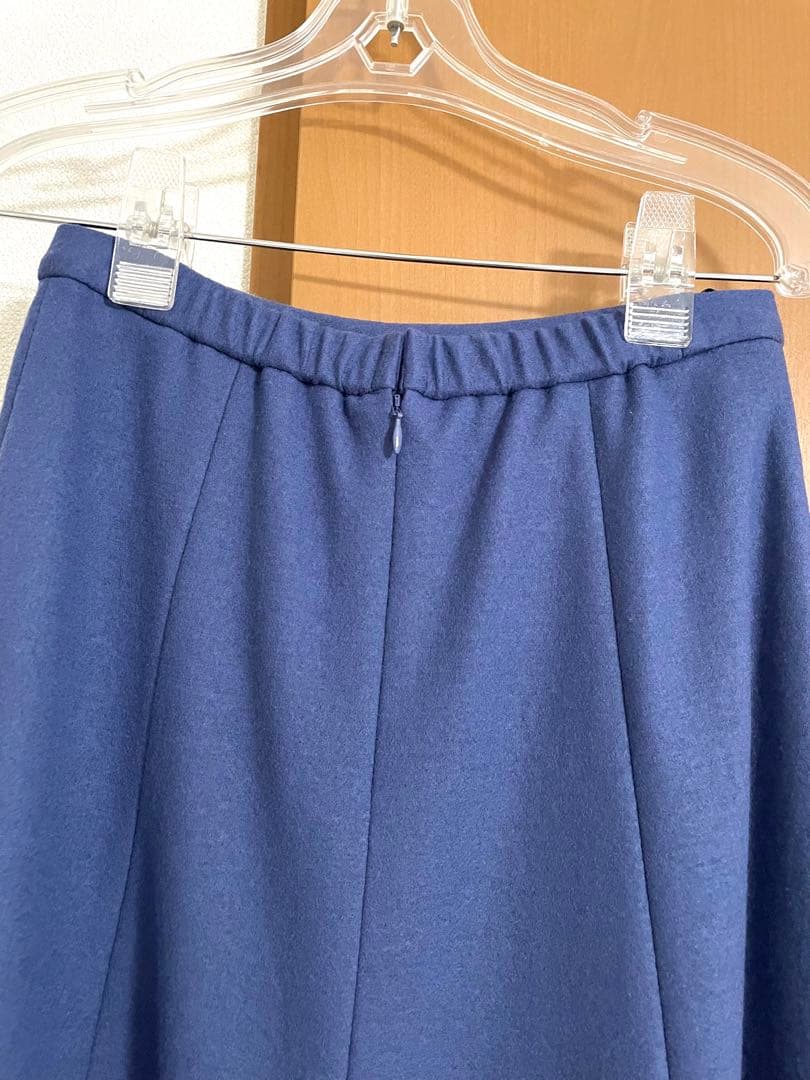 新品 アンタイトルウールフレアースカート UNTITLED