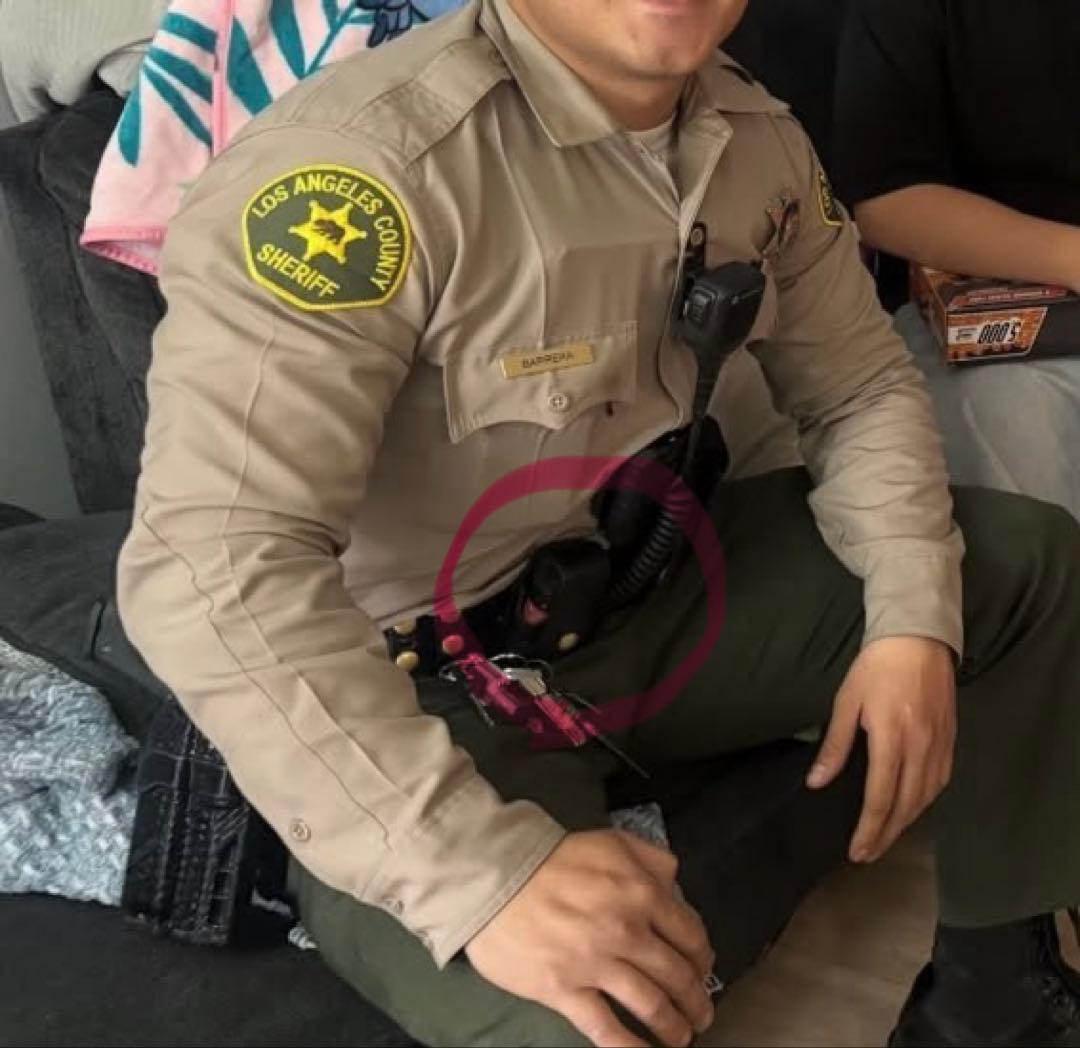 実物ロサンゼルスカウンティーシェリフ　支給品催涙スプレーポーチ