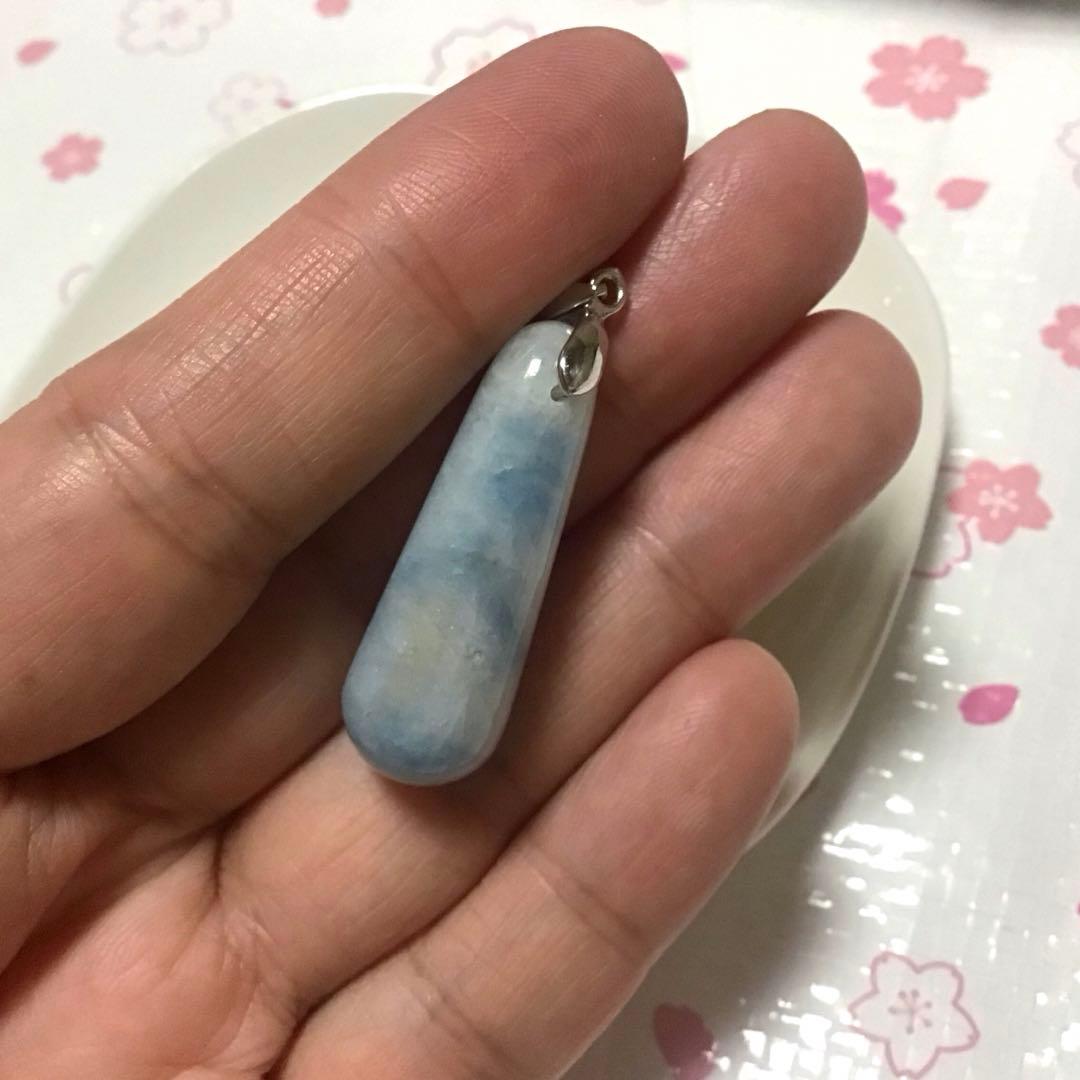 コン沢翡翠　ペンダントトップ　雫型