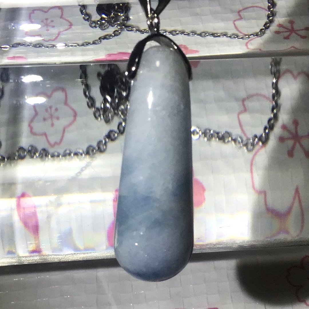 コン沢翡翠　ペンダントトップ　雫型