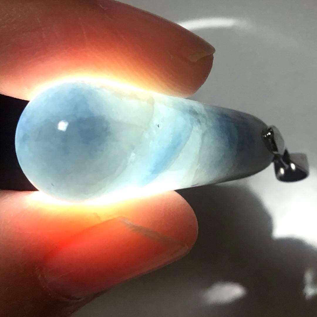 コン沢翡翠　ペンダントトップ　雫型