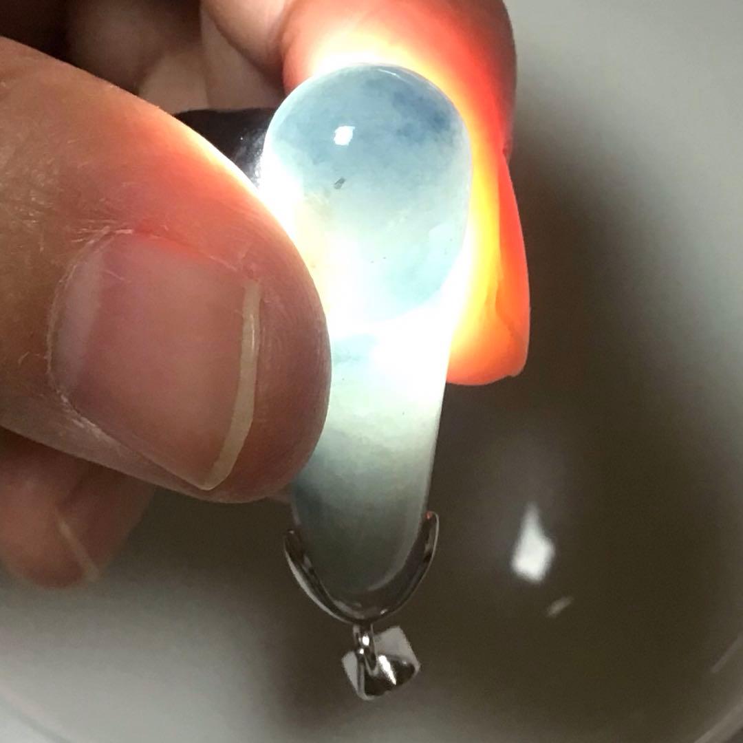 コン沢翡翠　ペンダントトップ　雫型