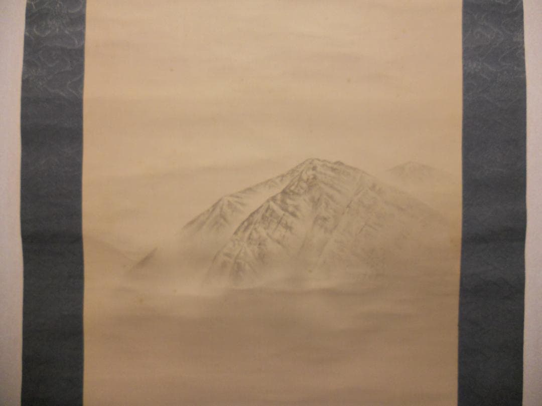 掛け軸 逸堂 松林山水 絹本 希少 軸装 茶道具 掛軸 美品 です。