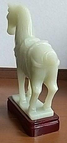 5%寄附◎ 玉石 馬型置物 出世縁起物