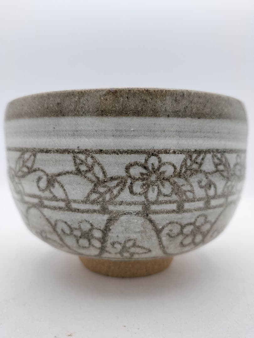 c642 茶碗 白石焼 掻落草花紋 井樋博 木箱 茶道具 古物