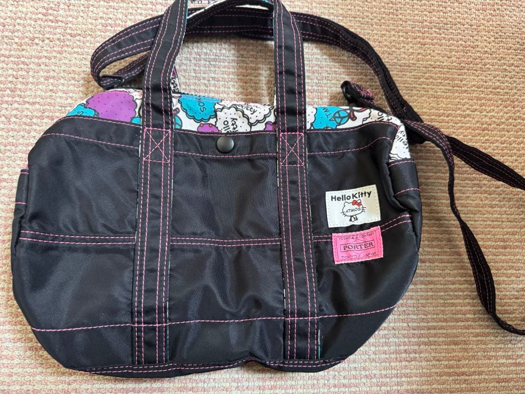 ［超美品］［値下げ中］atmos ハローキティ　ショルダーバッグ ポーター