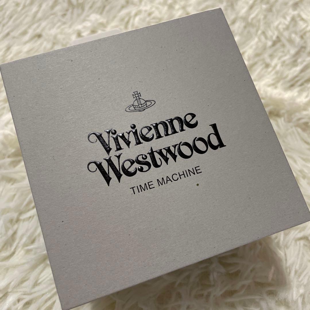 【美品、希少】ヴィヴィアンウエストウッド　腕時計　オーブチャーム付き　箱あり
