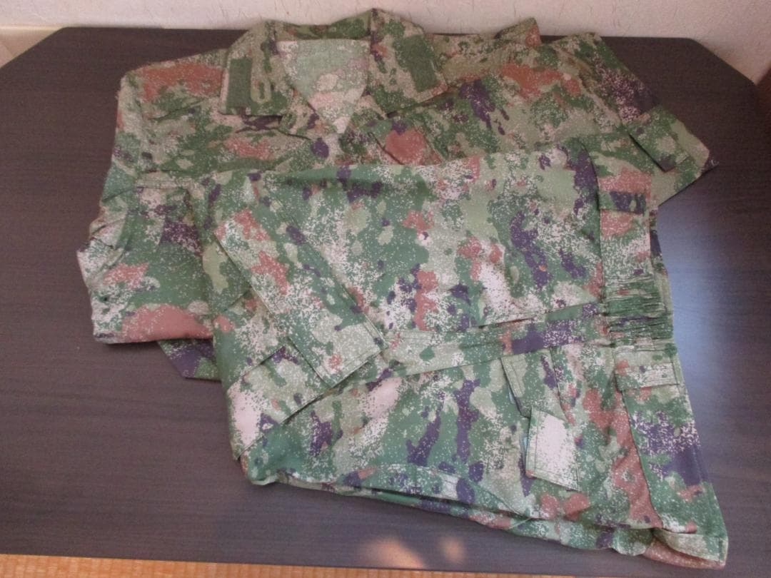 未使用　中国軍　21式　星空迷彩　上下セット　サイズS　軍服　迷彩服