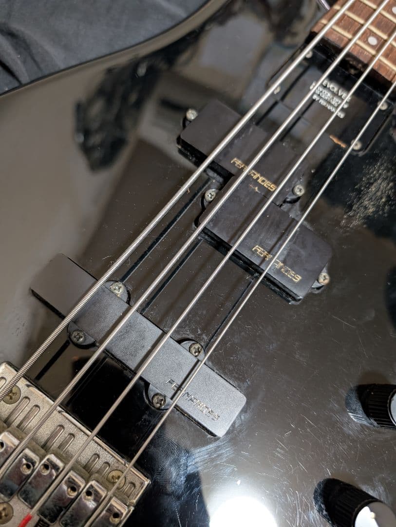 日本製 Fernandes FRBシリーズ エレキベース ミディアムスケール