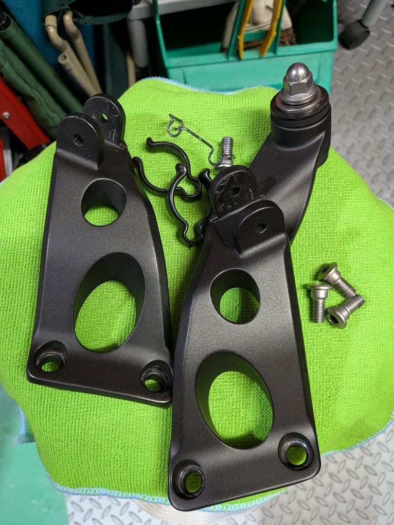 KawasakiZRX1200ダエグ純正ウィンカーなど純正部品。