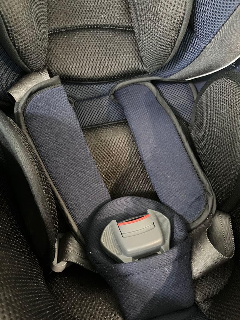 Combi コンビ ウィゴーグランデ チャイルドシート ジュニアシート 送料無料