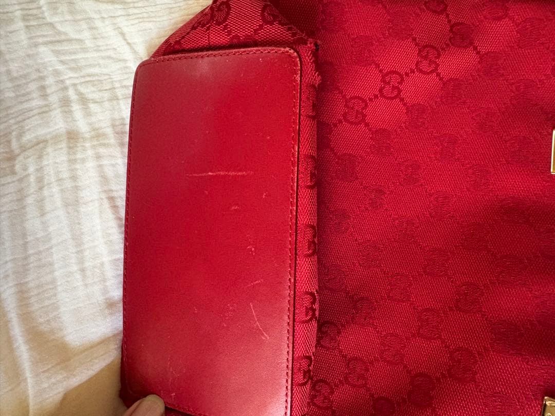 【週末お値下げ】赤GUCCI トートバック　GG柄　キャンバス　バケツ型