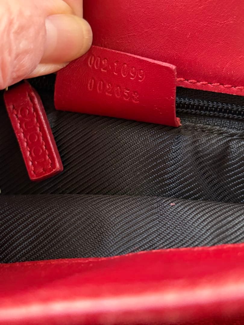 【週末お値下げ】赤GUCCI トートバック　GG柄　キャンバス　バケツ型