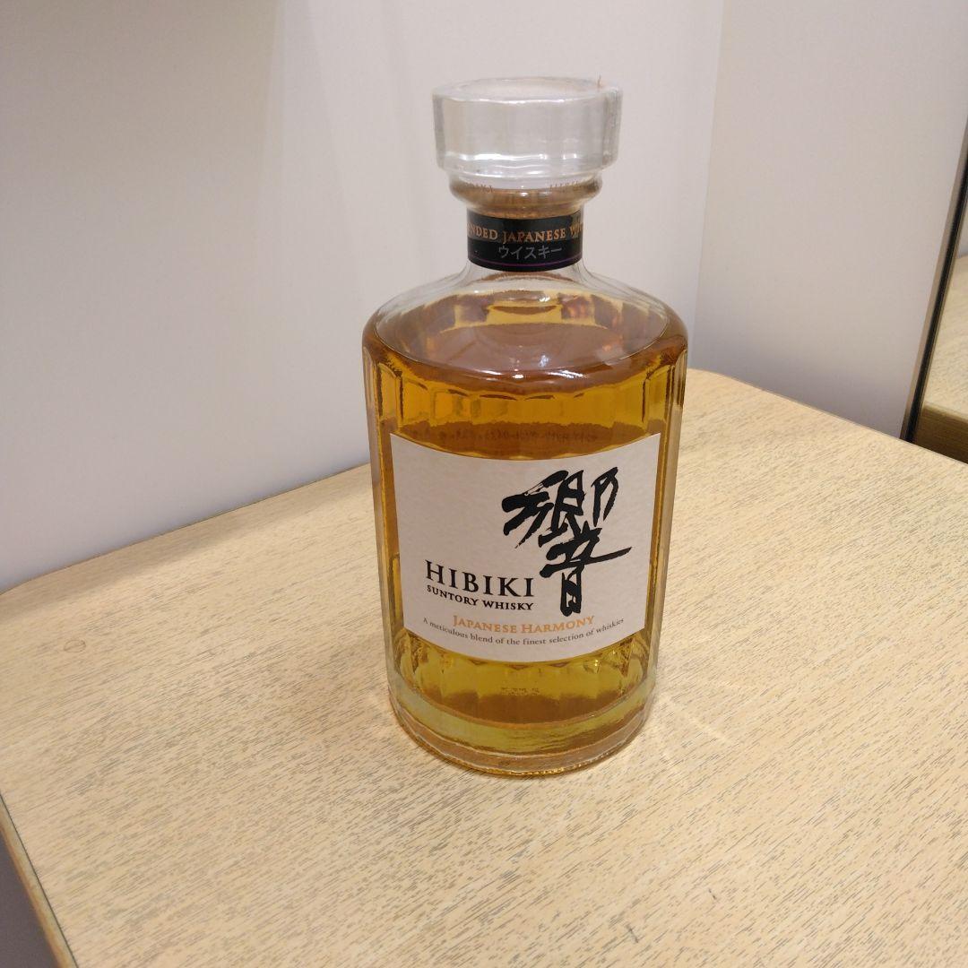サントリー 響 700ml 1本　箱有り