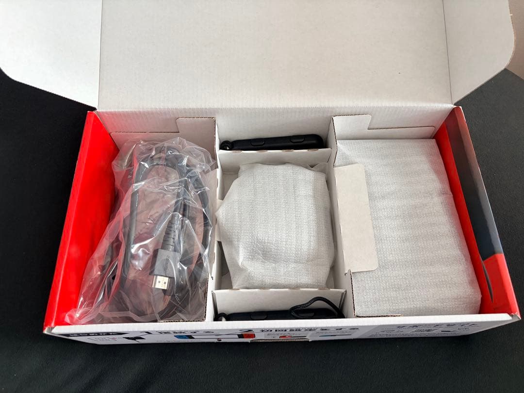 Nintendo Switch 本体 青/赤　オマケでモンハンライズ付き