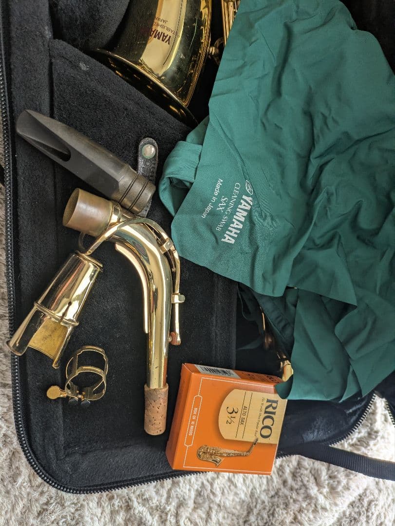 Yamaha サックス ゴールド 本体 ケース付き