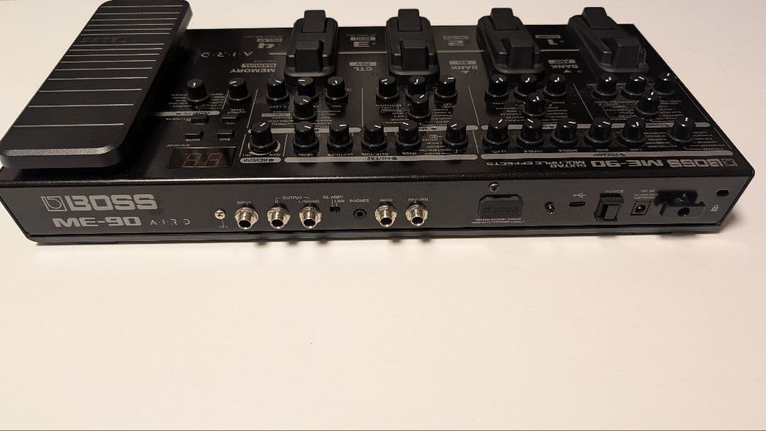 【値下げ交渉OK】BOSS ( ボス ) ME-90 マルチエフェクター