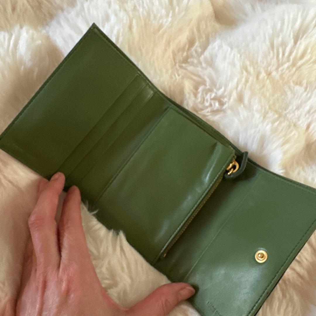 お値下げ¥19000→¥18000MIU MIU グリーン 三つ折り財布