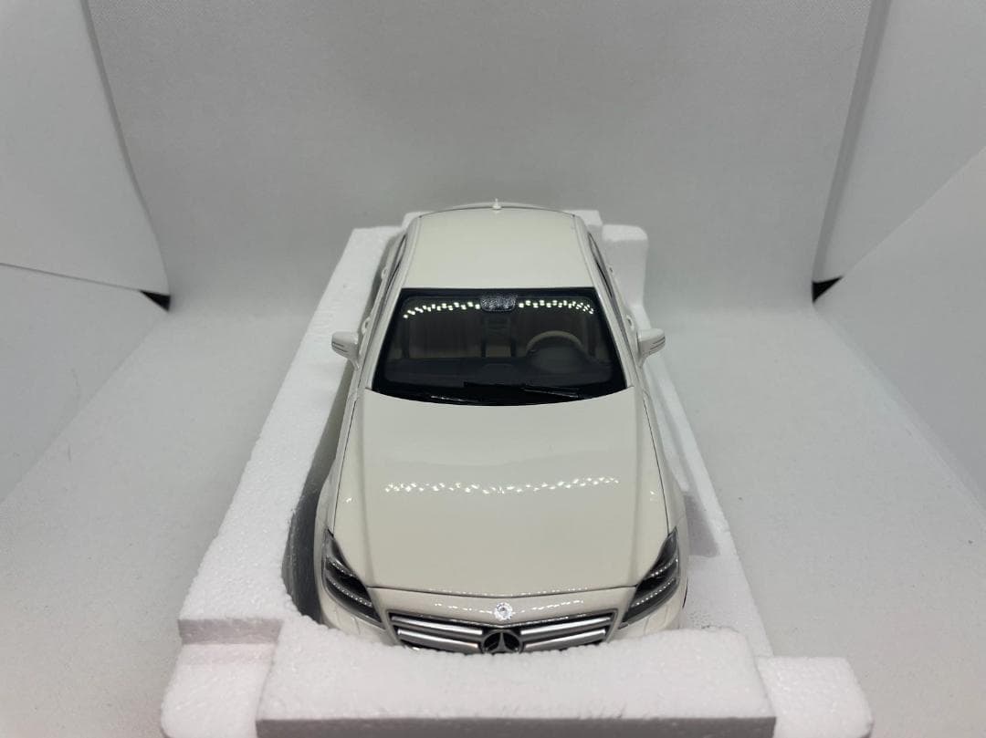 304-030 ノレブ 1/18 メルセデスベンツ CLS Coupe