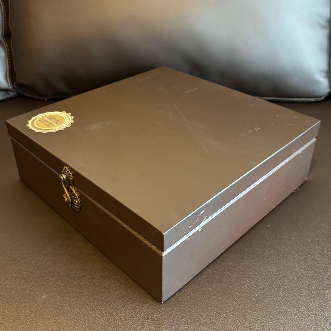 Paşabahçe(パシャバチェ) 装飾皿 24金レリーフ 限定品