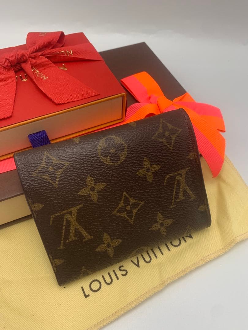 ルイヴィトン モノグラム ポルトフォイユ ヴィクトリーヌ 三つ折り財布 P55