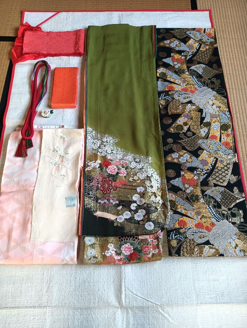小柄さんの為のお仕立て　振袖フルセット　美品　華やか　丈151 裄66