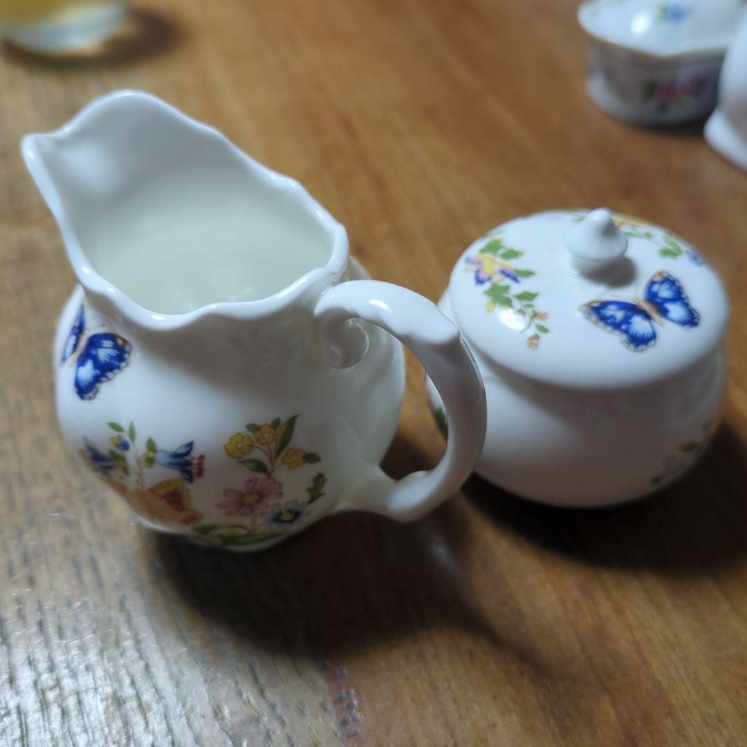 ティーセット　イングランド　陶器製　ミルク＆シュガー入れ