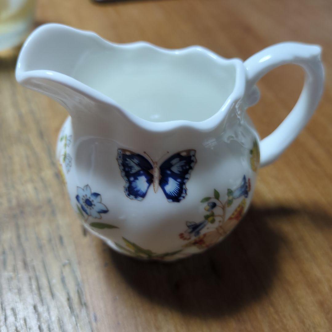 ティーセット　イングランド　陶器製　ミルク＆シュガー入れ