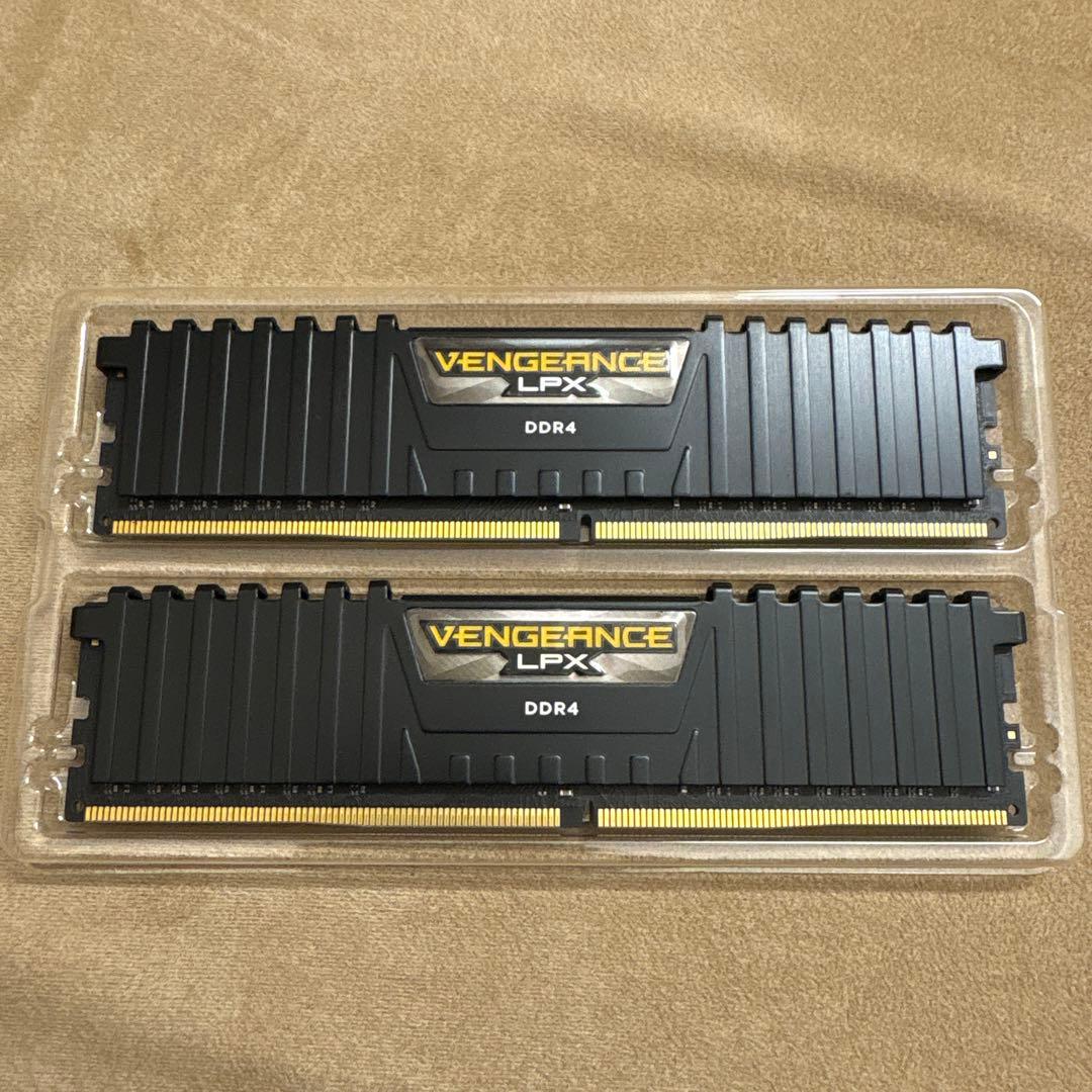 メモリー CORSAIR VENGEANCE LPX DDR4 16GB 2666MHz