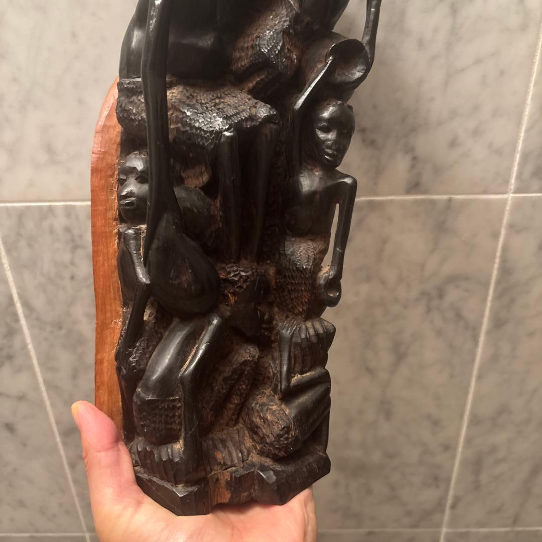 アフリカンアート　芸術的なマコンデアート　家族愛を感じるマコンデウジャマ