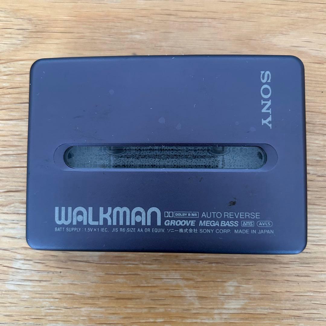 ポータブルプレーヤー SONY WM-EX677