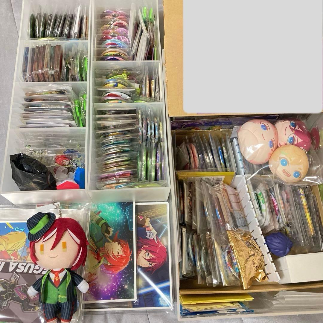 あんスタ 缶バッジ、アクスタ等まとめ売り