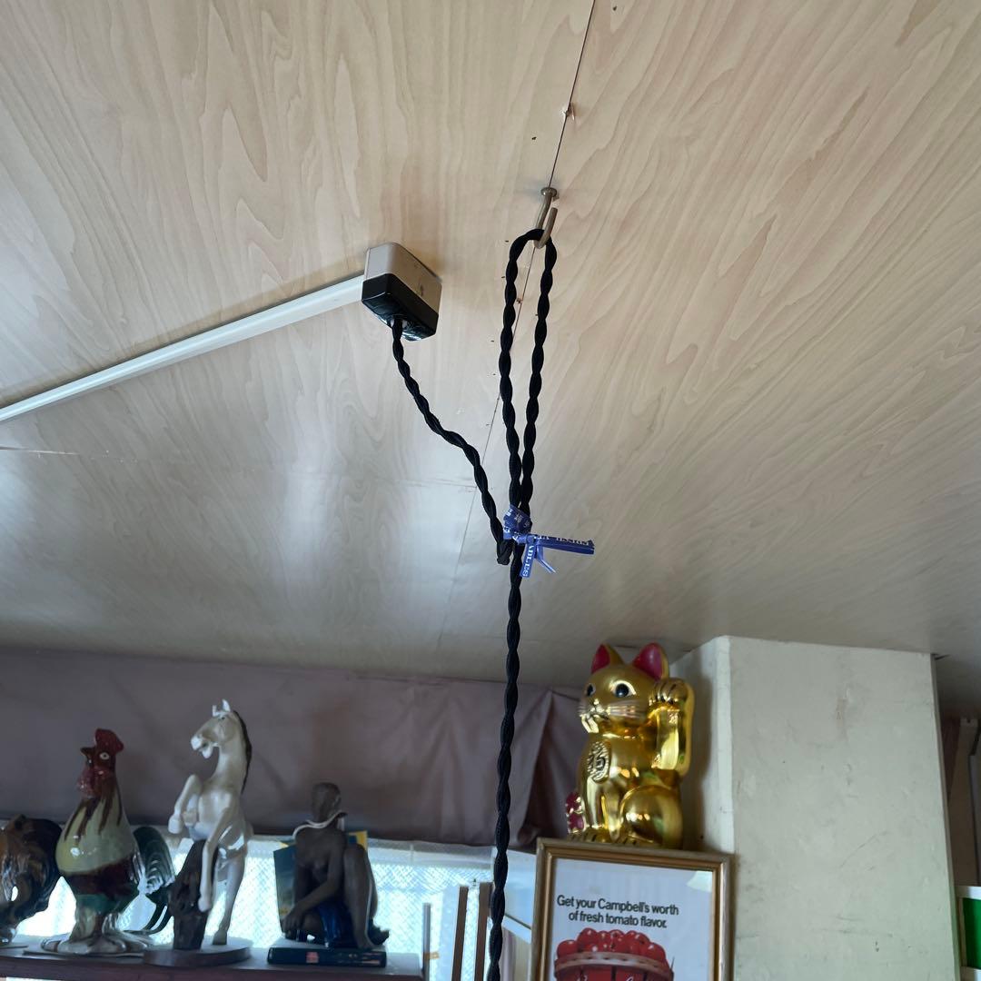 アンティーク・ミルクガラス天井吊り下げ ランプ