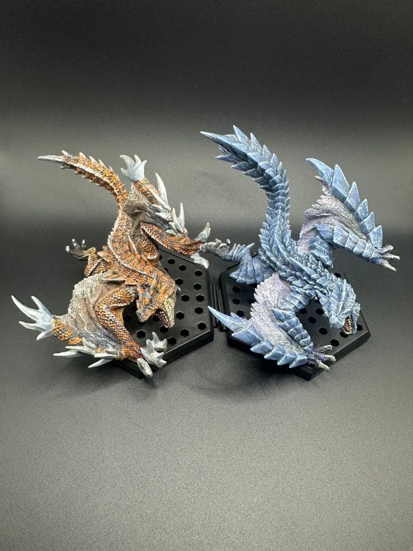 KIRINさん専用　モンスターハンター　フィギュア　雷轟竜&辿異種ティガレックス