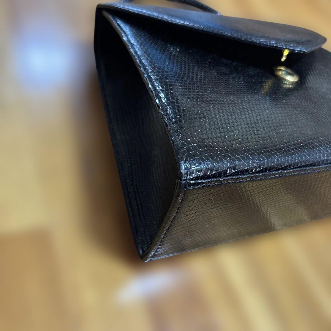 YVES SAINT LAURENT イヴサンローラン型押しトップハンドルバッグ