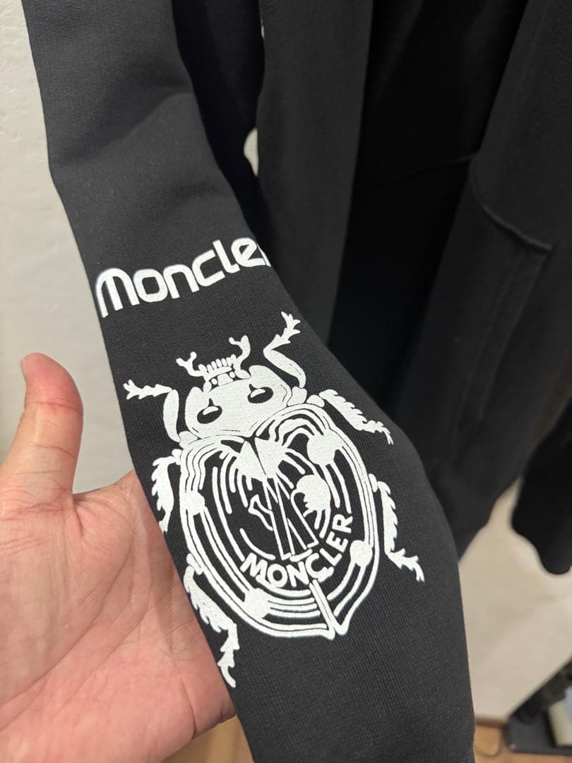 モンクレール　ジーニアス　ワッペンロゴパーカー 1952