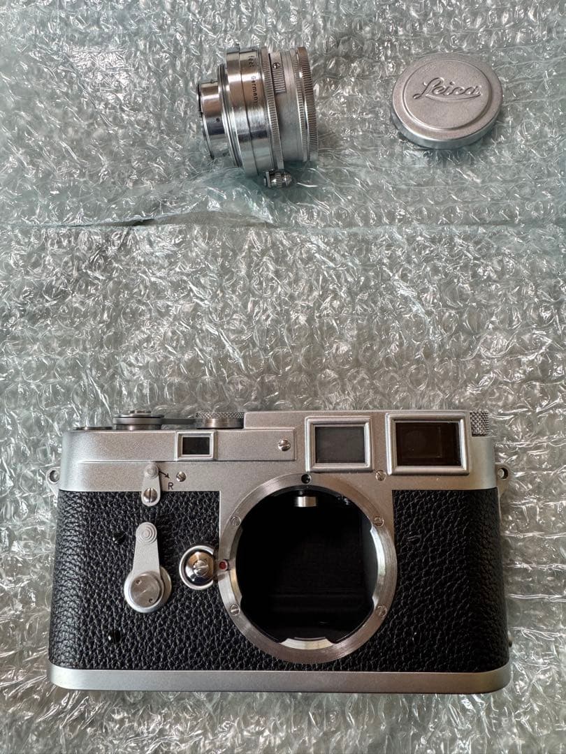 Leica M3 フィルムカメラ 本体とレンズキャップ