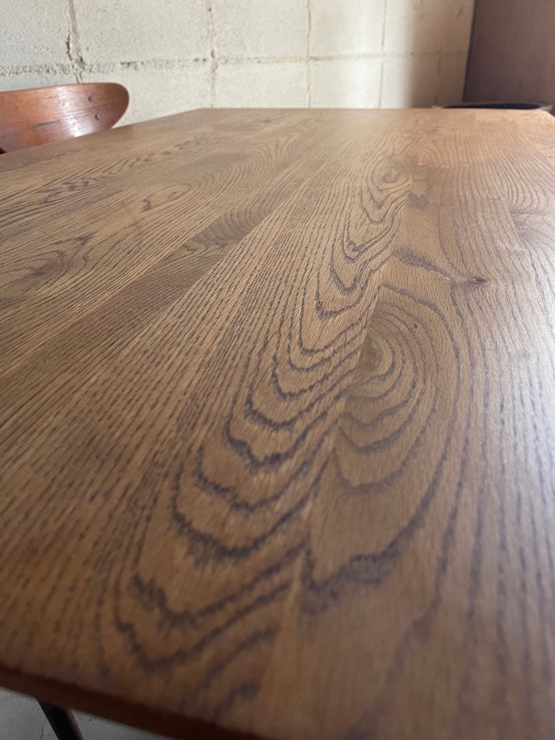 天然木オーク無垢材　ダイニングテーブル　テーパー角脚　斜め脚　北欧スタイル