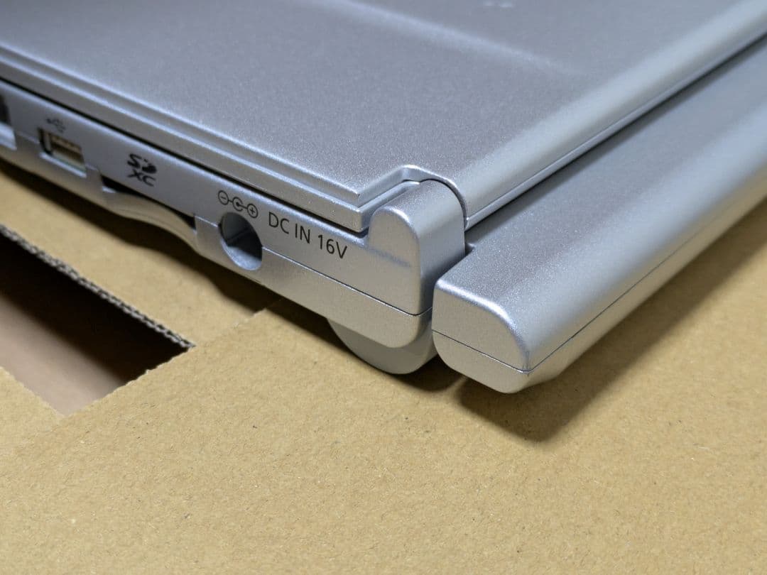 Panasonic Let's note SX4 LTEモデル