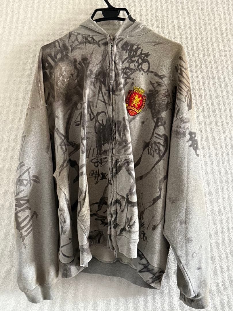 トップス BALENCIAGA Skater graffiti foodie