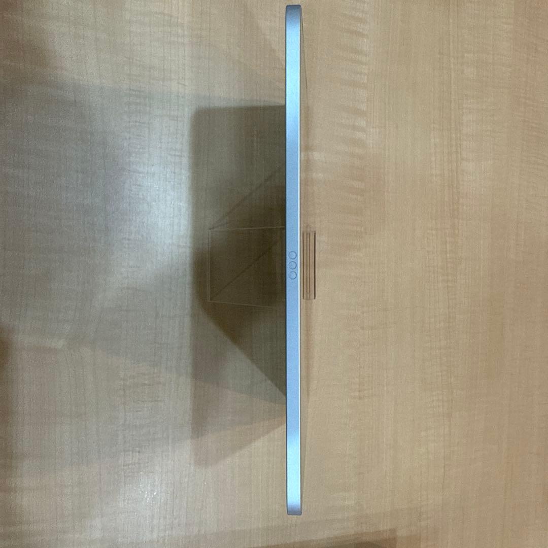 【極美品】 iPad 第10世代 Wi-Fi 64GB シルバー