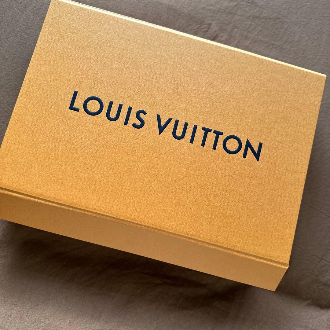 マフラー・オンリー LV・ミニ コンフィ　ルイヴィトン