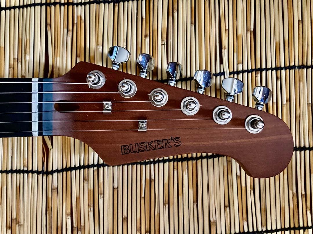 ☆美品珍品　ピックアップ個別選択式に改造したBuskers ST