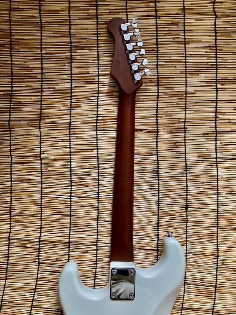 ☆美品珍品　ピックアップ個別選択式に改造したBuskers ST