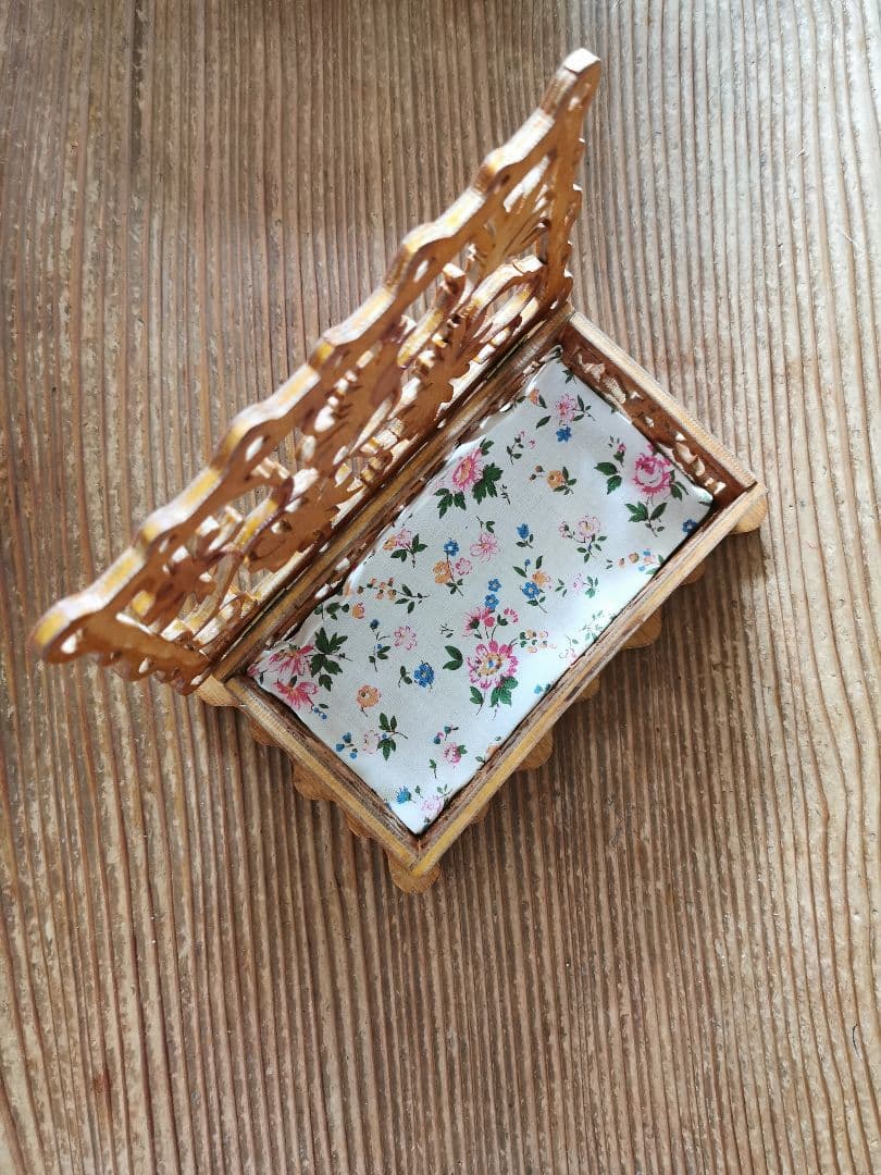 アンティークベルギー 透かし五面草花紋彫 木製小箱 小物入れ アール・ヌーヴォー