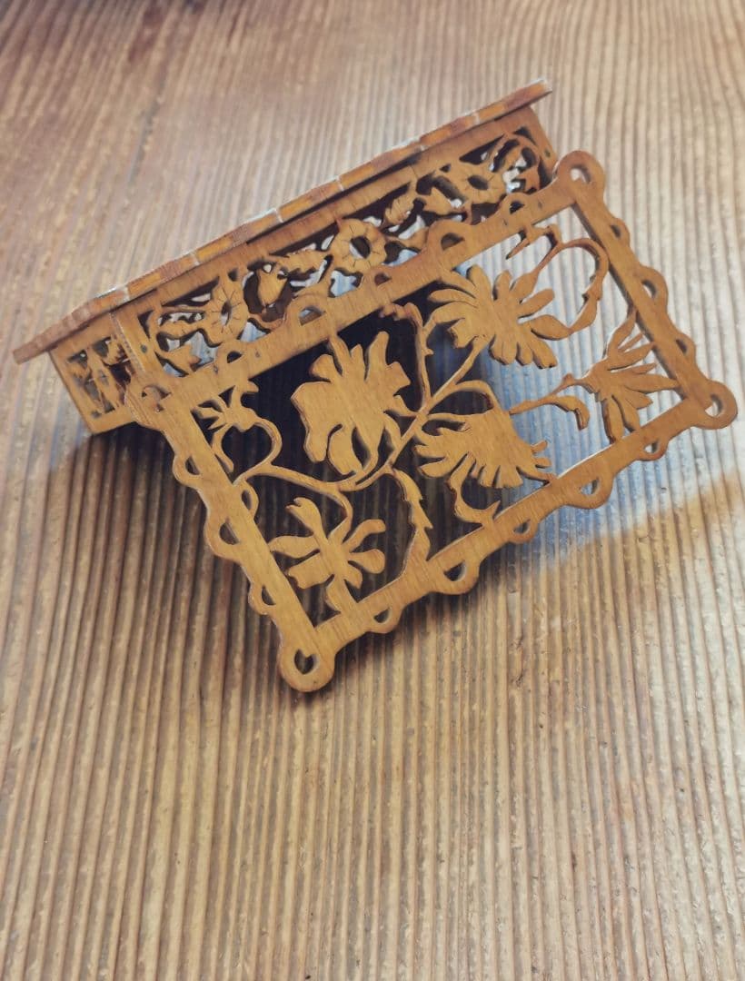アンティークベルギー 透かし五面草花紋彫 木製小箱 小物入れ アール・ヌーヴォー