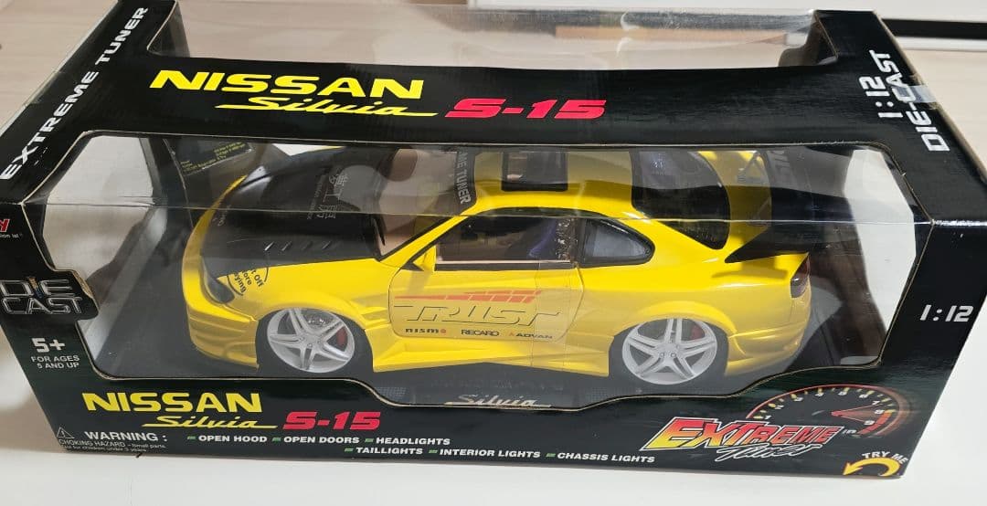 Nissan Silvia S-15 ダイキャストミニカー 1:12
