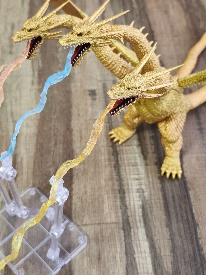 キングギドラ　スペシャルカラー Ver.　S.H.MonsterArts